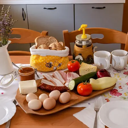 Mézes és Apiterápiás Központ Vendégház