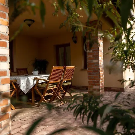 Mezes Vendeghaz Es Apiterapias Koezpont 4*