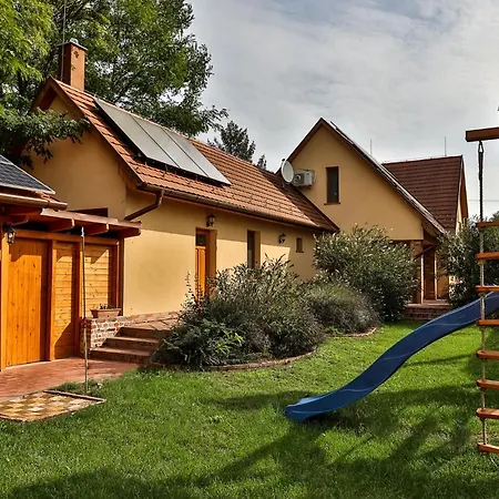 Mezes Vendeghaz Es Apiterapias Koezpont 4*