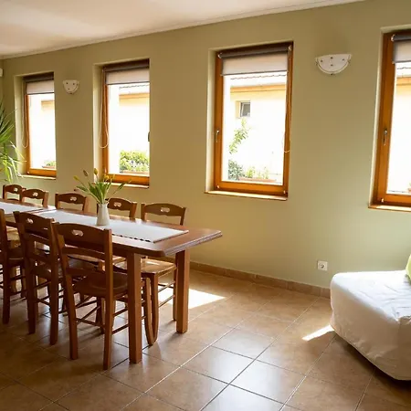 Guest house Mezes Vendeghaz Es Apiterapias Koezpont Vizsoly